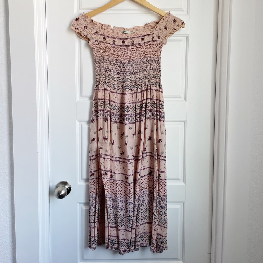 URBANOUTFITTERS OFF-SHOULDER PINK DRESS (XS)